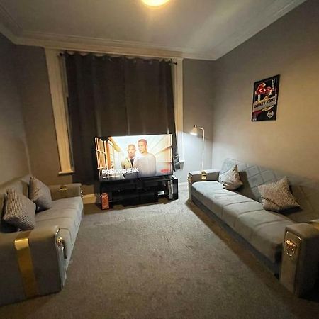 30 Percent Off Weekly Stays - 6 Bedroom House - 11 Beds Блэкпул Экстерьер фото