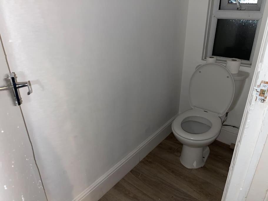30 Percent Off Weekly Stays - 6 Bedroom House - 11 Beds Блэкпул Экстерьер фото
