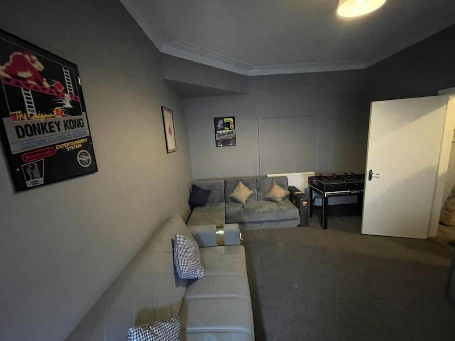 30 Percent Off Weekly Stays - 6 Bedroom House - 11 Beds Блэкпул Экстерьер фото