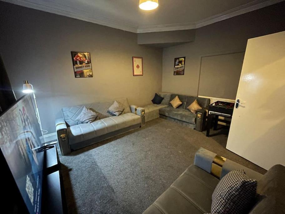 30 Percent Off Weekly Stays - 6 Bedroom House - 11 Beds Блэкпул Экстерьер фото
