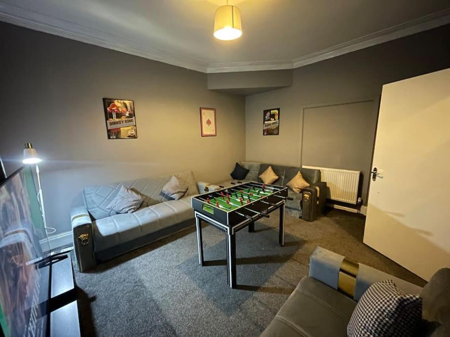 30 Percent Off Weekly Stays - 6 Bedroom House - 11 Beds Блэкпул Экстерьер фото