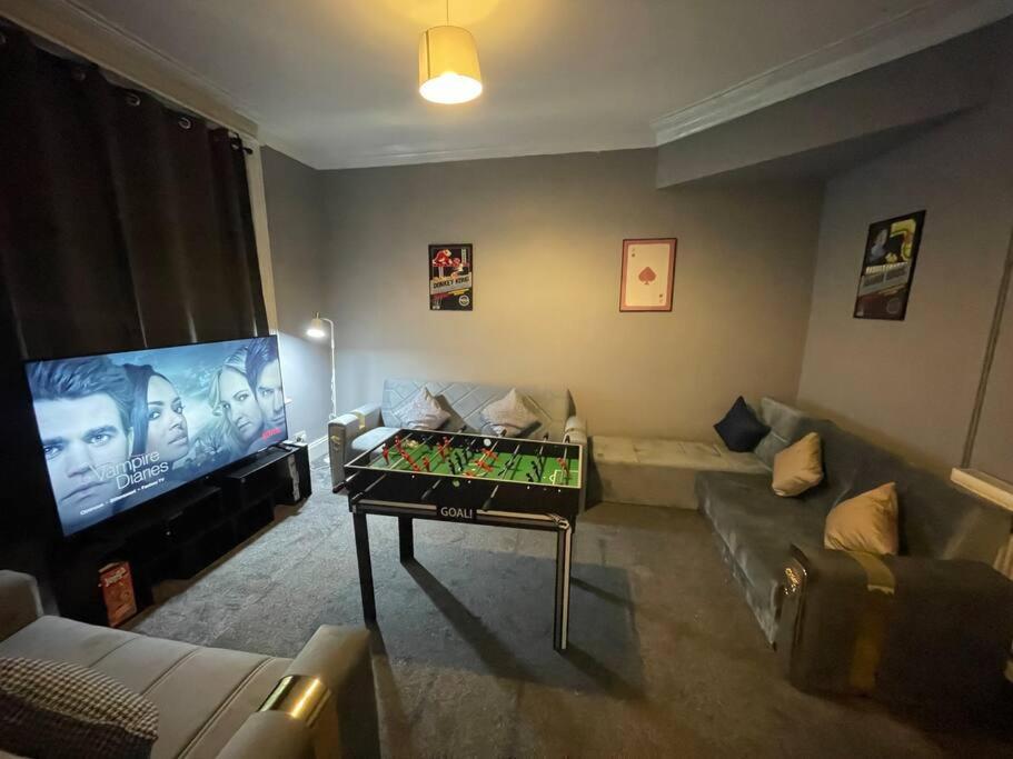 30 Percent Off Weekly Stays - 6 Bedroom House - 11 Beds Блэкпул Экстерьер фото